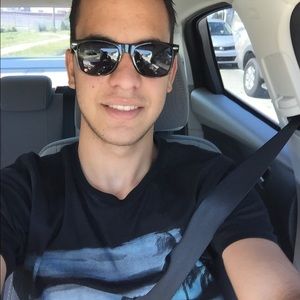 Meet your Posher, Josue