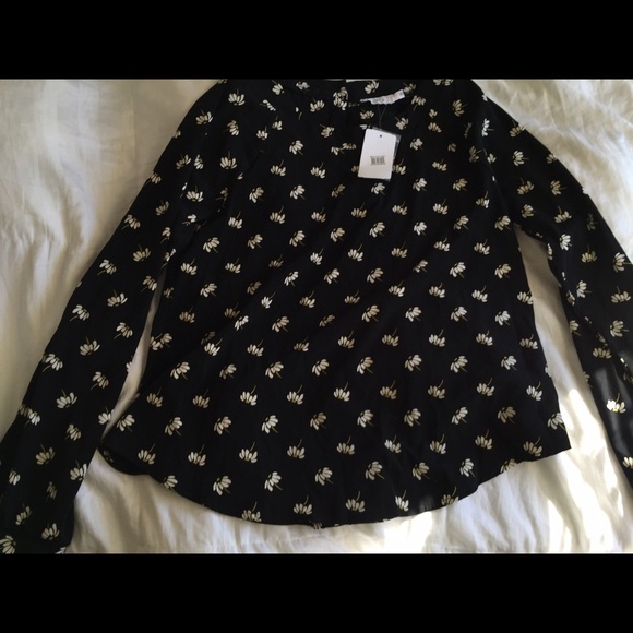 Daisy Blouse - Picture 2 of 3