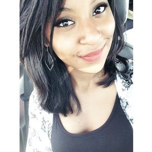 Meet your Posher, Briana