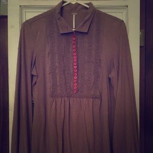 Adorable long sleeve free people top