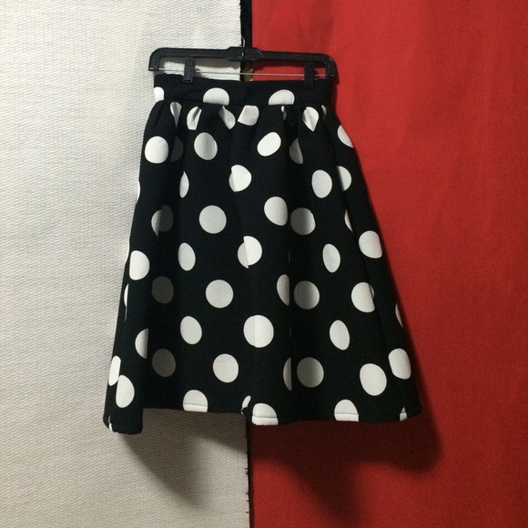 Polka dots midi skirt