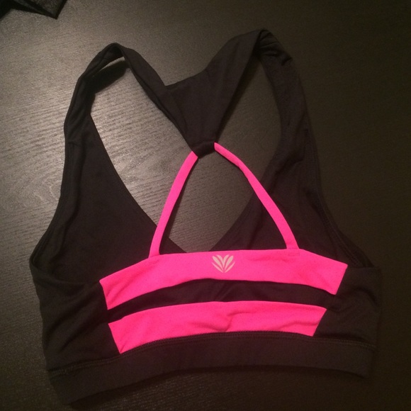 Forever 21 yoga sports bra