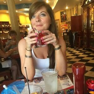 Meet your Posher, Julia