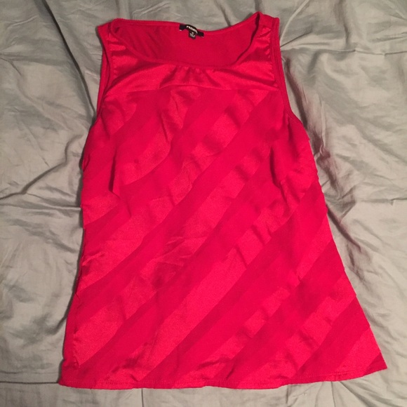 Premise Formal Red Top