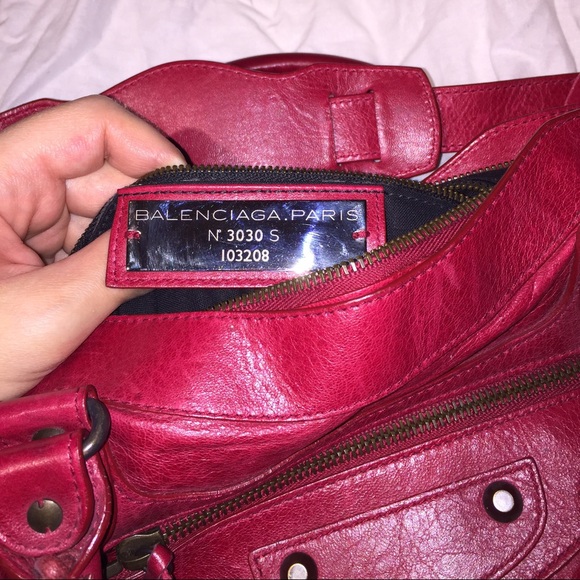 ❤️SOLD❤️Balenciaga red classic bag🎉🎉Host Pic - Picture 3 of 4