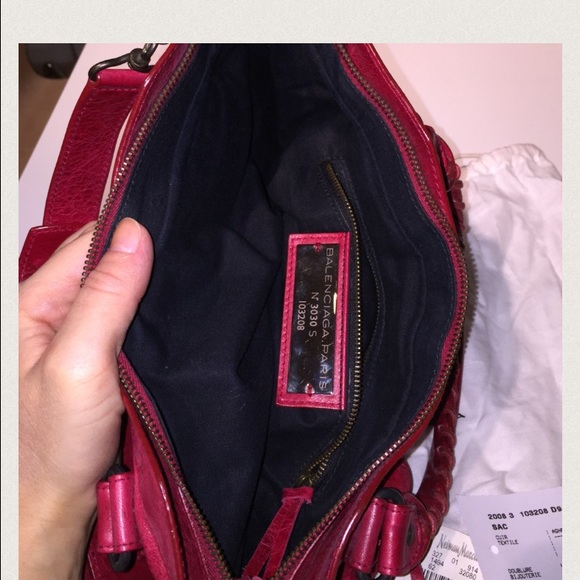 ❤️SOLD❤️Balenciaga red classic bag🎉🎉Host Pic - Picture 4 of 4