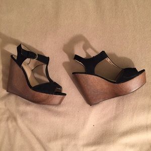 Black wood wedges