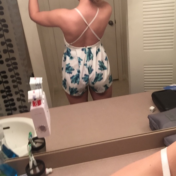 Romper - Picture 4 of 4
