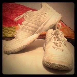 White Adidas tennis shoes