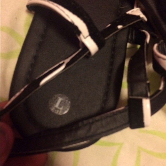 ✨✨SOLD✨✨ - Picture 2 of 3