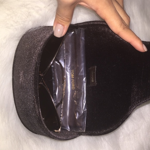 Tom Ford - Picture 2 of 4