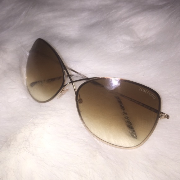 Tom Ford - Picture 3 of 4