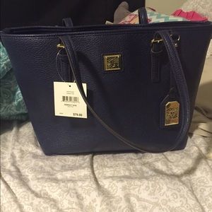 Cute navy blue Anne Klein purse!