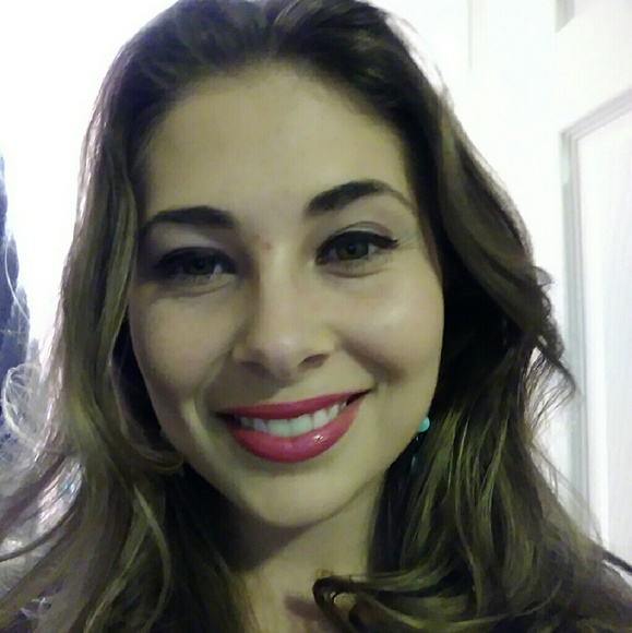 Meet your Posher, Lily - Picture 2 of 2