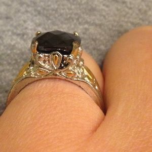Black stone vintage ring