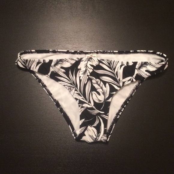 Black and white Hawaiian print bikini bottom