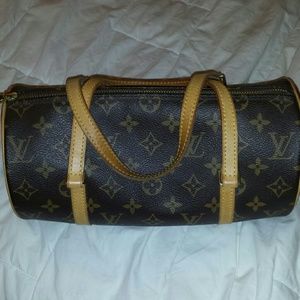Authentic Louis Vuitton Papillon 26