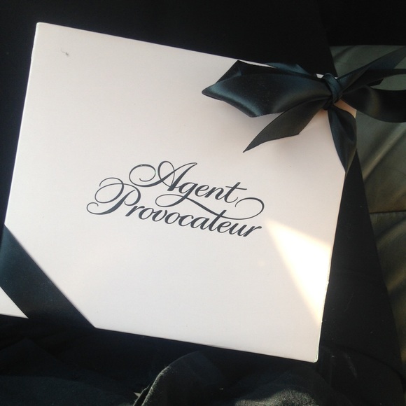 Agent provocateur karine gold chain swimsuit - Picture 2 of 3