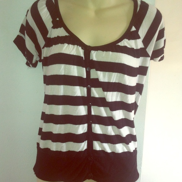 Black and white flowy blouse