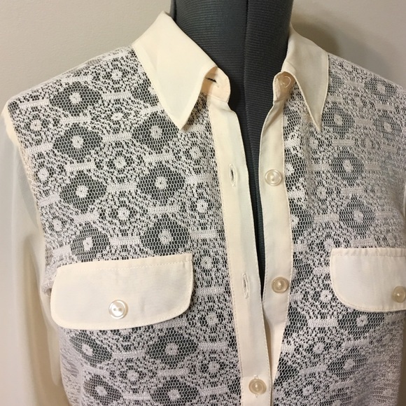 TOP BY LOVE ON A HANGER SIZE M - Picture 2 of 2