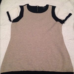 Short sleeve sweater