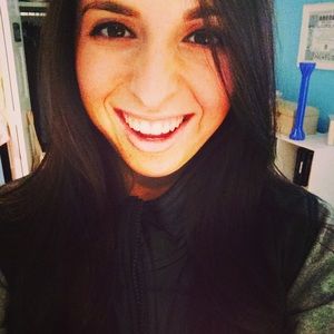 Meet your Posher, Stephanie
