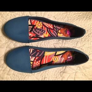 Blue rocket dog shoes