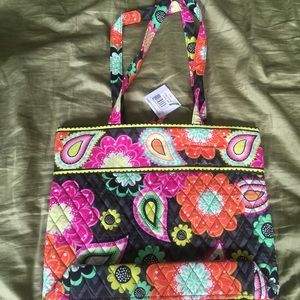 NWT Vera Bradley tote in Ziggy Zinnea
