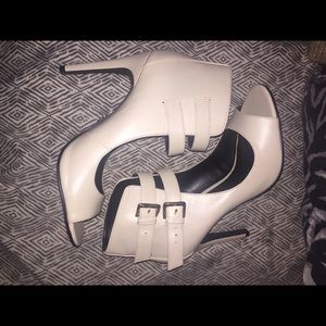 Rock Repuplic heels .