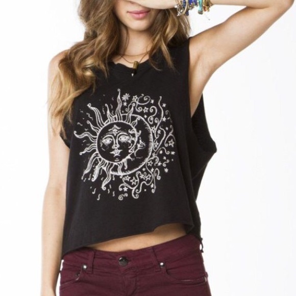 ♡ Brandy Melville Sun and Moon muscle tee ♡