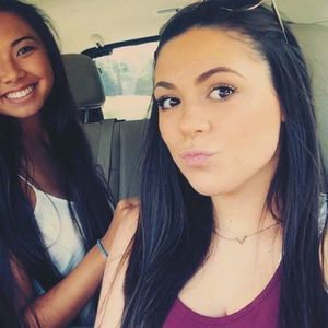 Meet your Posher, Kayla