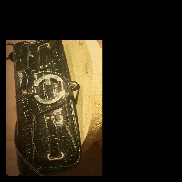 Guess paten leather shoulder bag