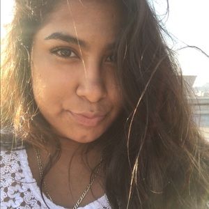 Meet your Posher, Raquel