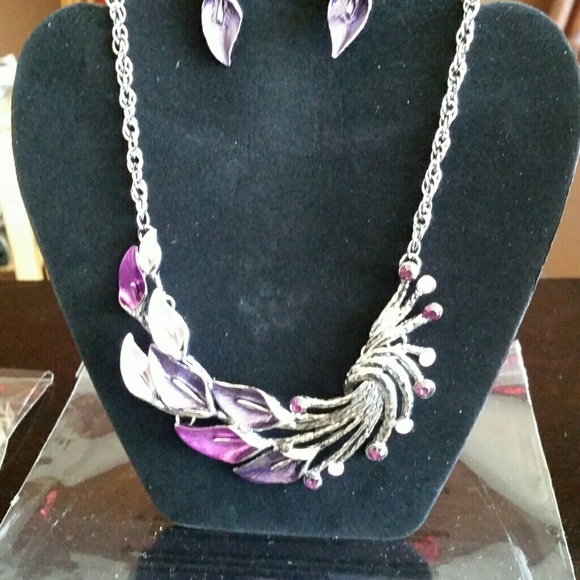 Purple stone necklace and earrings set