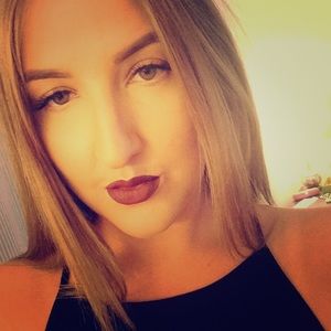 Meet your Posher, Cara