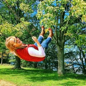 Meet your Posher, Holly