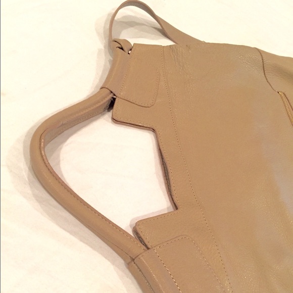 🎉SOLD PRIVATELY🎉 - Picture 4 of 4