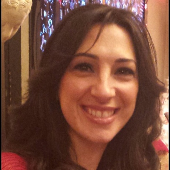 Meet your Posher, Manal