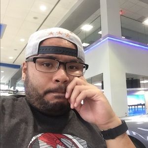 Meet your Posher, Julian