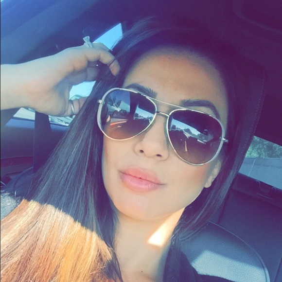 ~Meet Your Posher~ - Picture 1 of 2