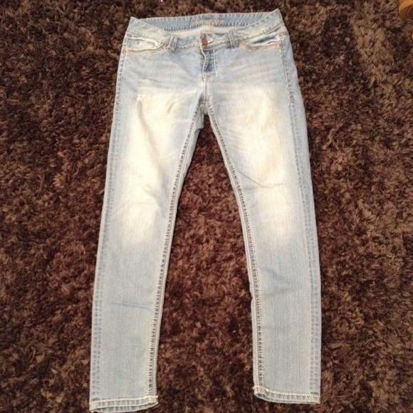 American Rag light wash skinny jeans