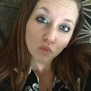 Meet your Posher, Katelyn