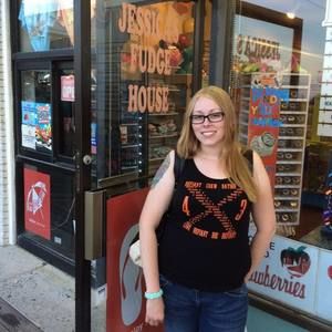 Meet your Posher, Jessica