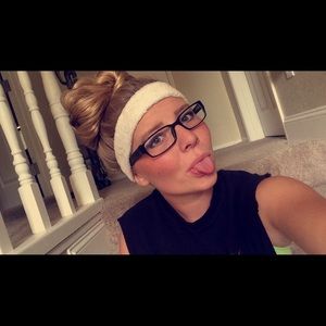 Meet your Posher, Kara