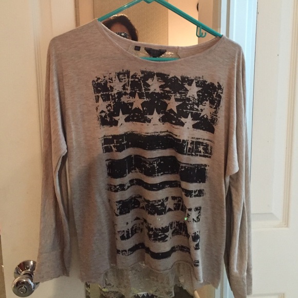 Long sleeved Guess shirt in small