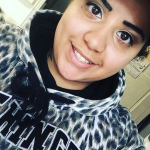 Meet your Posher, Leeann