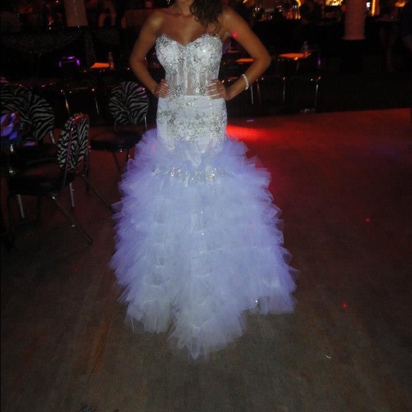 Gown - Picture 3 of 3