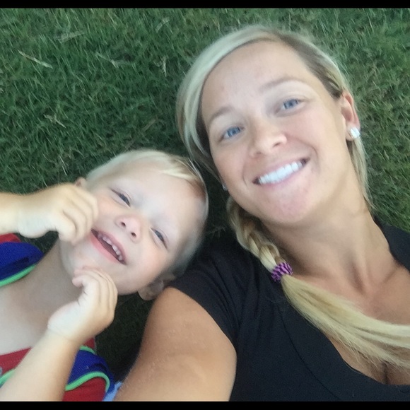 Meet your Posher, Cailey - Picture 1 of 1