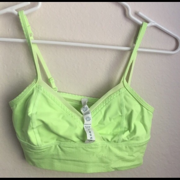 Lululemon sports bra