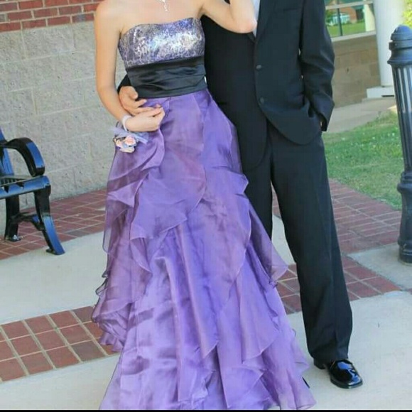 Night Moves A-line Prom Dress - Picture 2 of 4